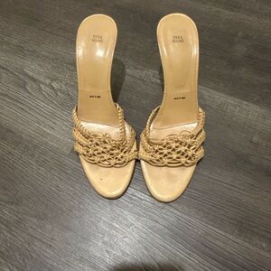 Vintage Y2K Vera Wang Women's Beige Heeled Sandals